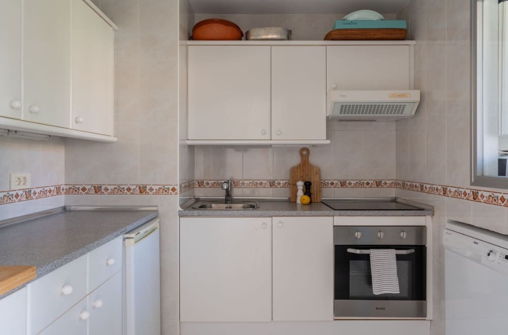 2 Zimmer Penthouse zu verkaufen in Marbella mit Pool Garage - 650.000 € (Ref: 9820274)