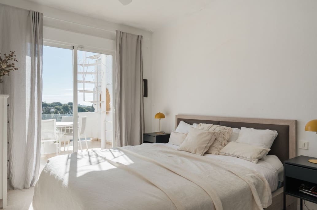 2 Zimmer Penthouse zu verkaufen in Marbella mit Pool Garage - 650.000 € (Ref: 9820274)