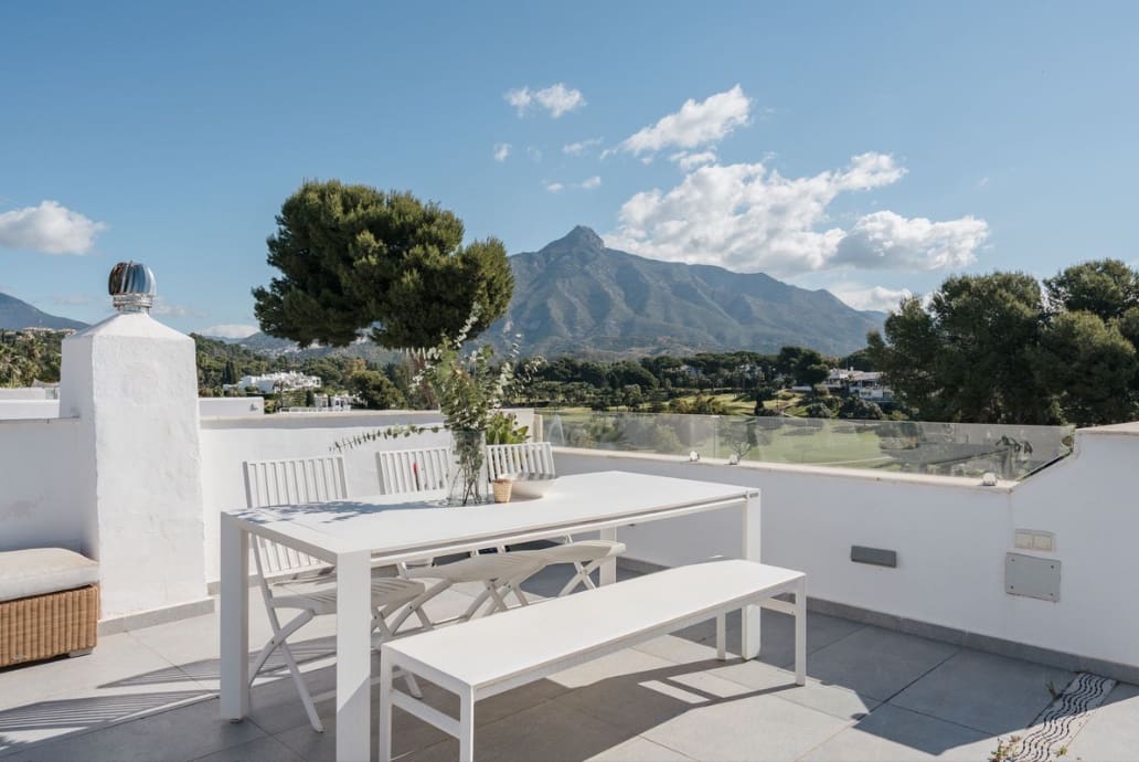 2 Zimmer Penthouse zu verkaufen in Marbella mit Pool Garage - 650.000 € (Ref: 9820274)