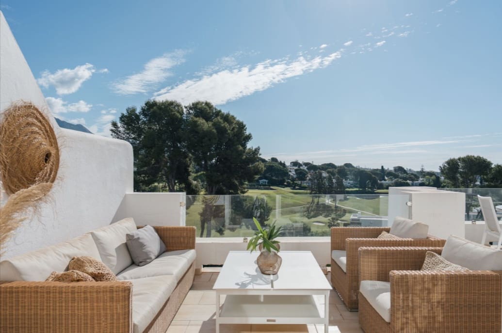 2 Zimmer Penthouse zu verkaufen in Marbella mit Pool Garage - 650.000 € (Ref: 9820274)