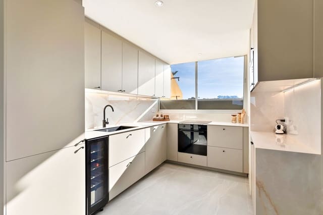 2 slaapkamer Appartement te koop in Riviera del Sol, Mijas met zwembad - € 369.000 (Ref: 9822460)