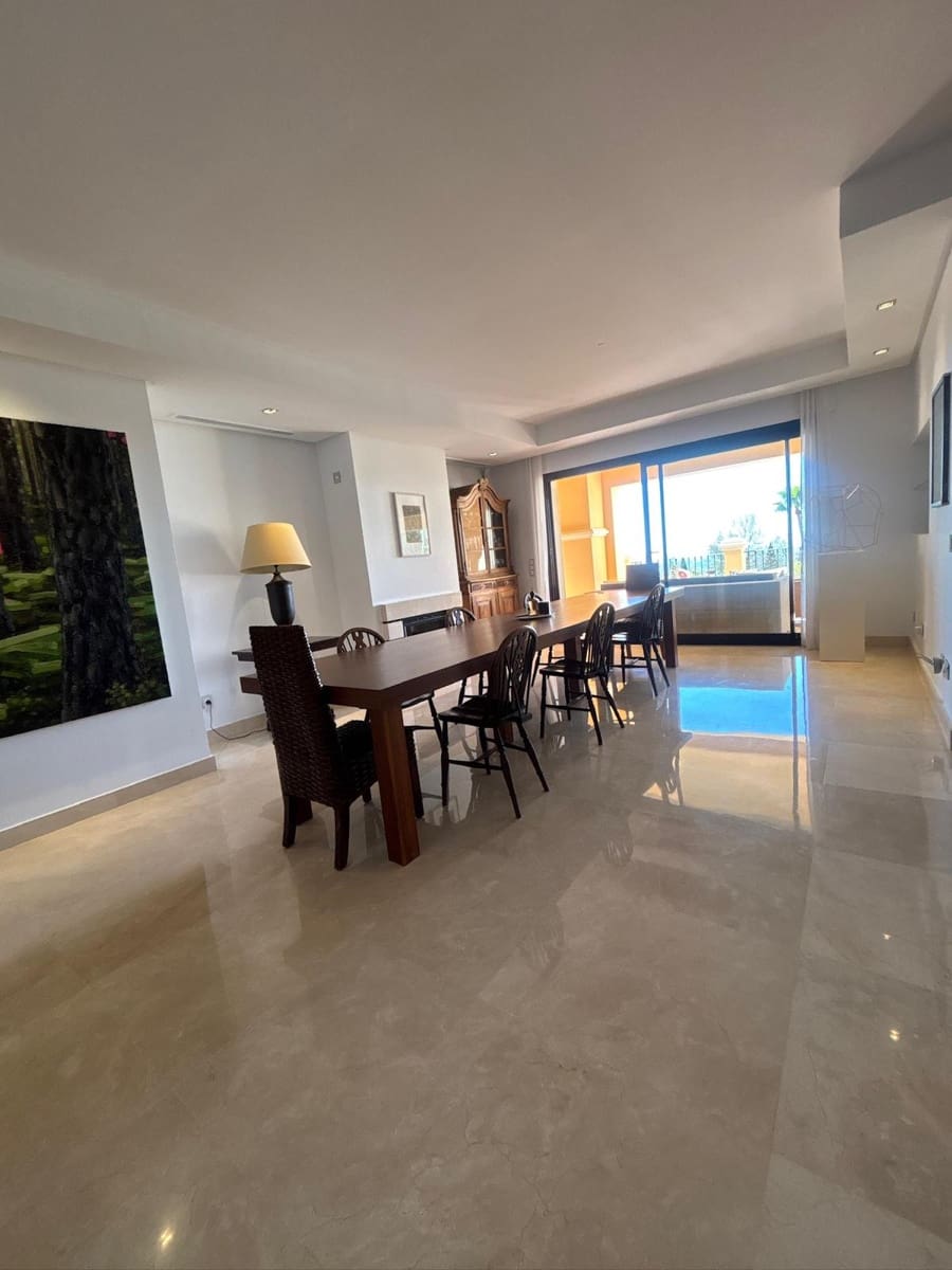 2 bedroom Apartment for sale in La Quinta - € 699,000 (Ref: 9827122)