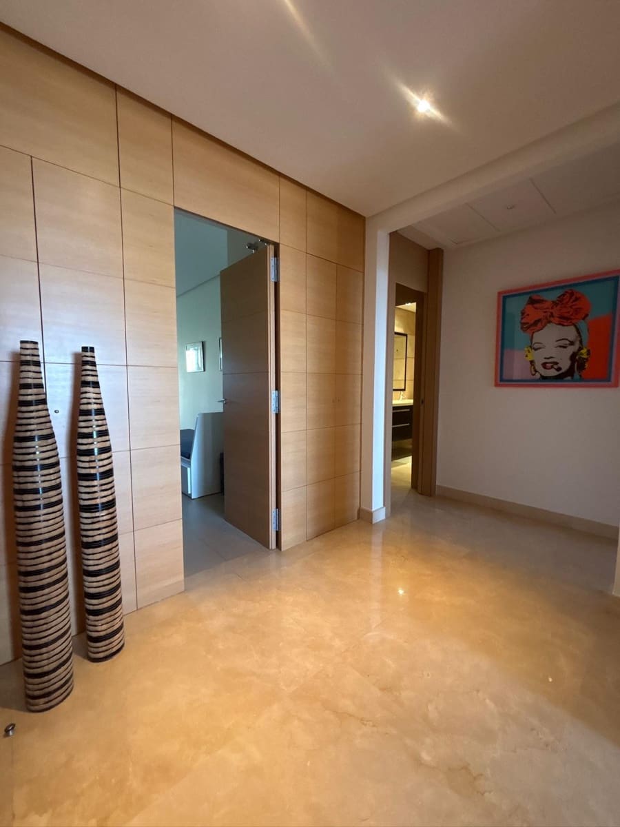 2 bedroom Apartment for sale in La Quinta - € 699,000 (Ref: 9827122)