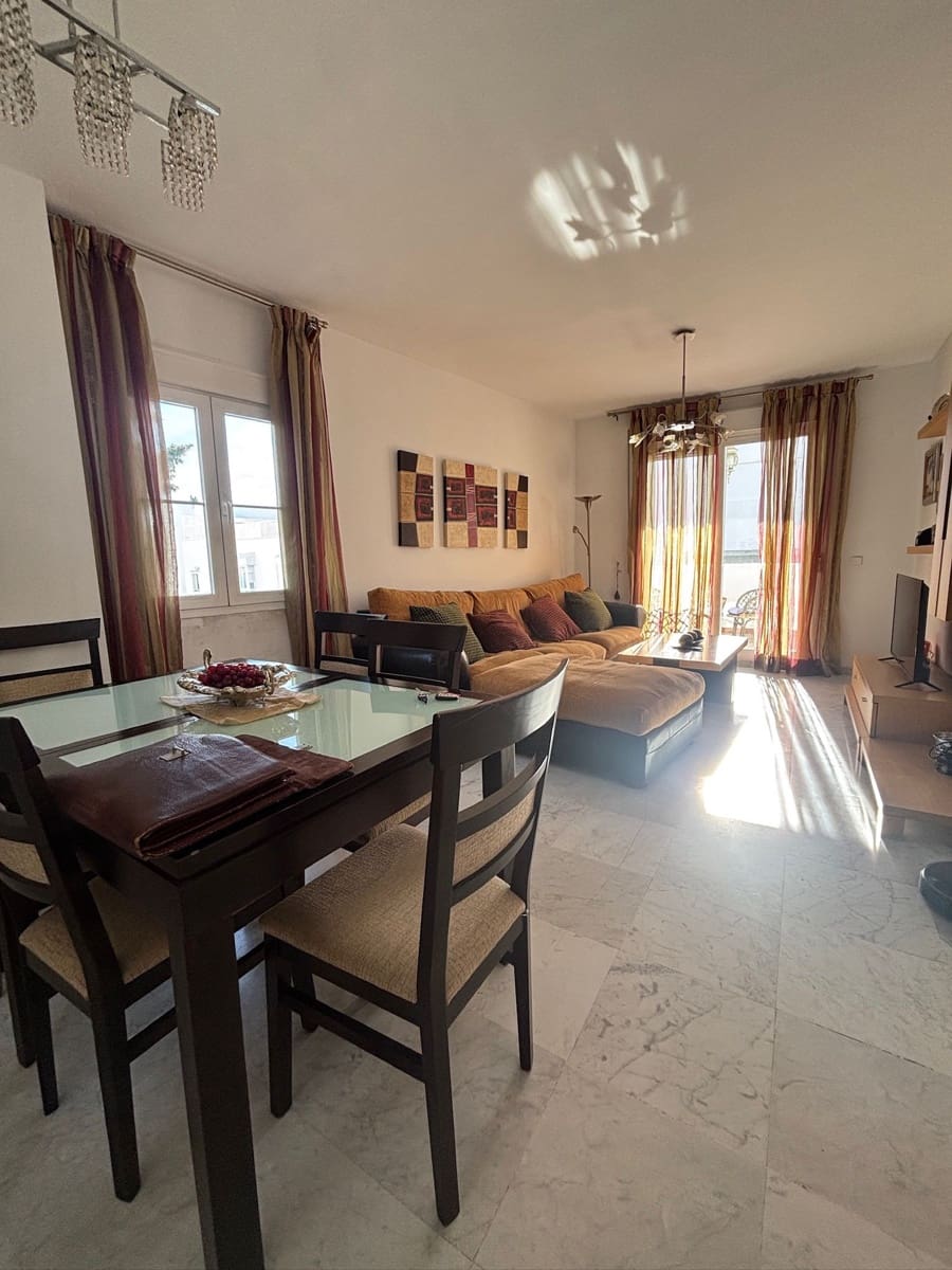 2 soverom Penthouse til salgs i Marbella med svømmebasseng garasje - € 815 000 (Ref: 9827123)