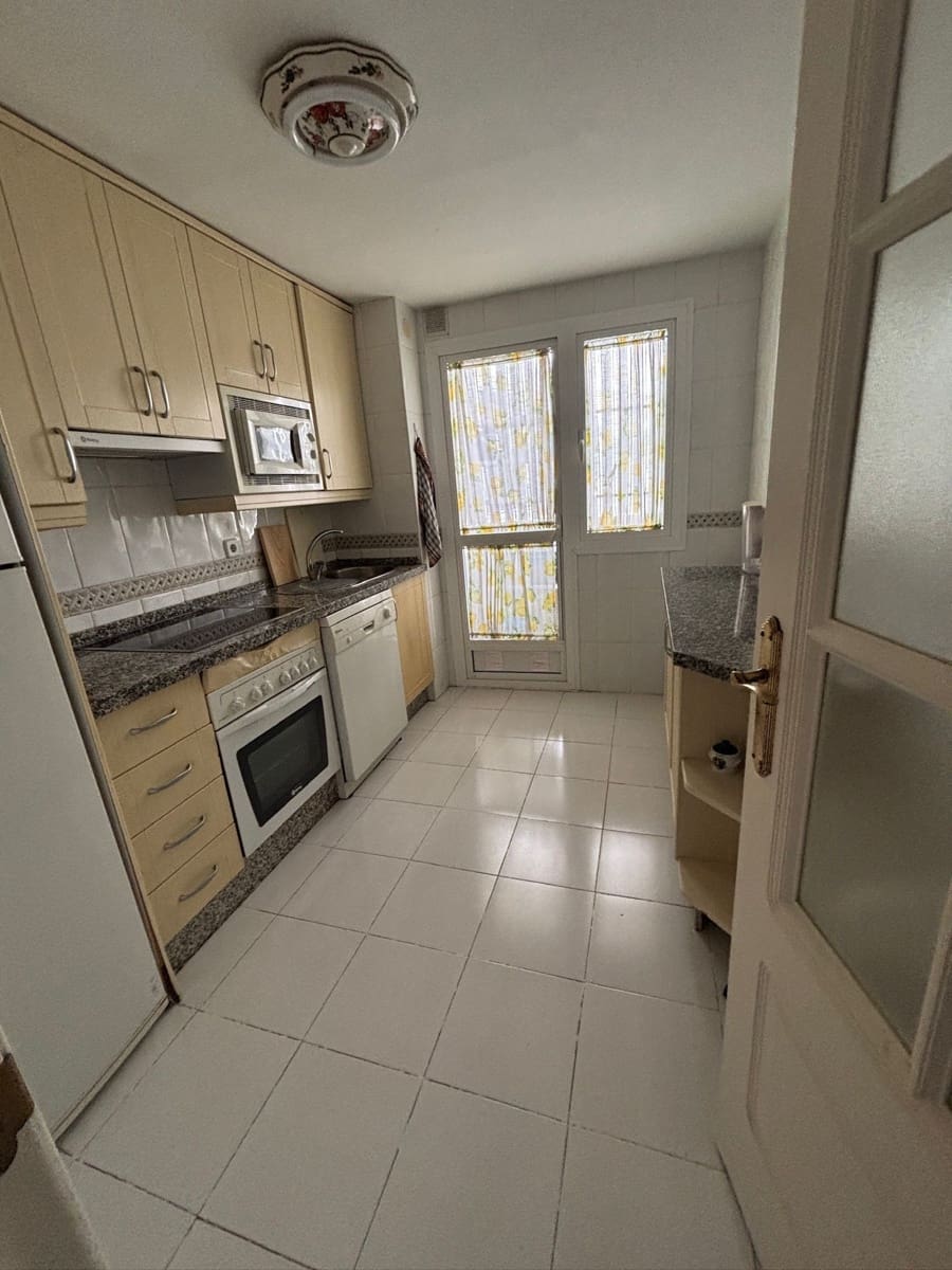 2 soverom Penthouse til salgs i Marbella med svømmebasseng garasje - € 815 000 (Ref: 9827123)