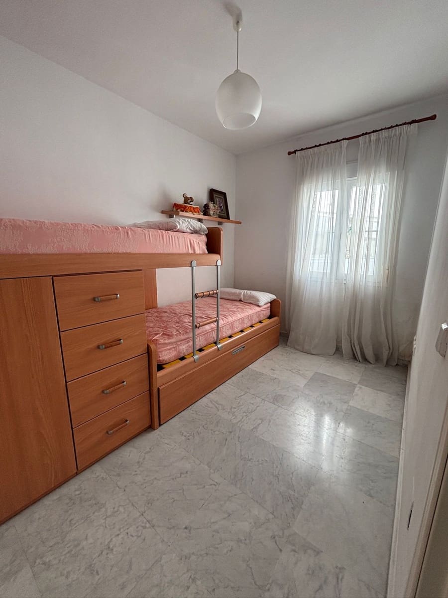 2 soverom Penthouse til salgs i Marbella med svømmebasseng garasje - € 815 000 (Ref: 9827123)