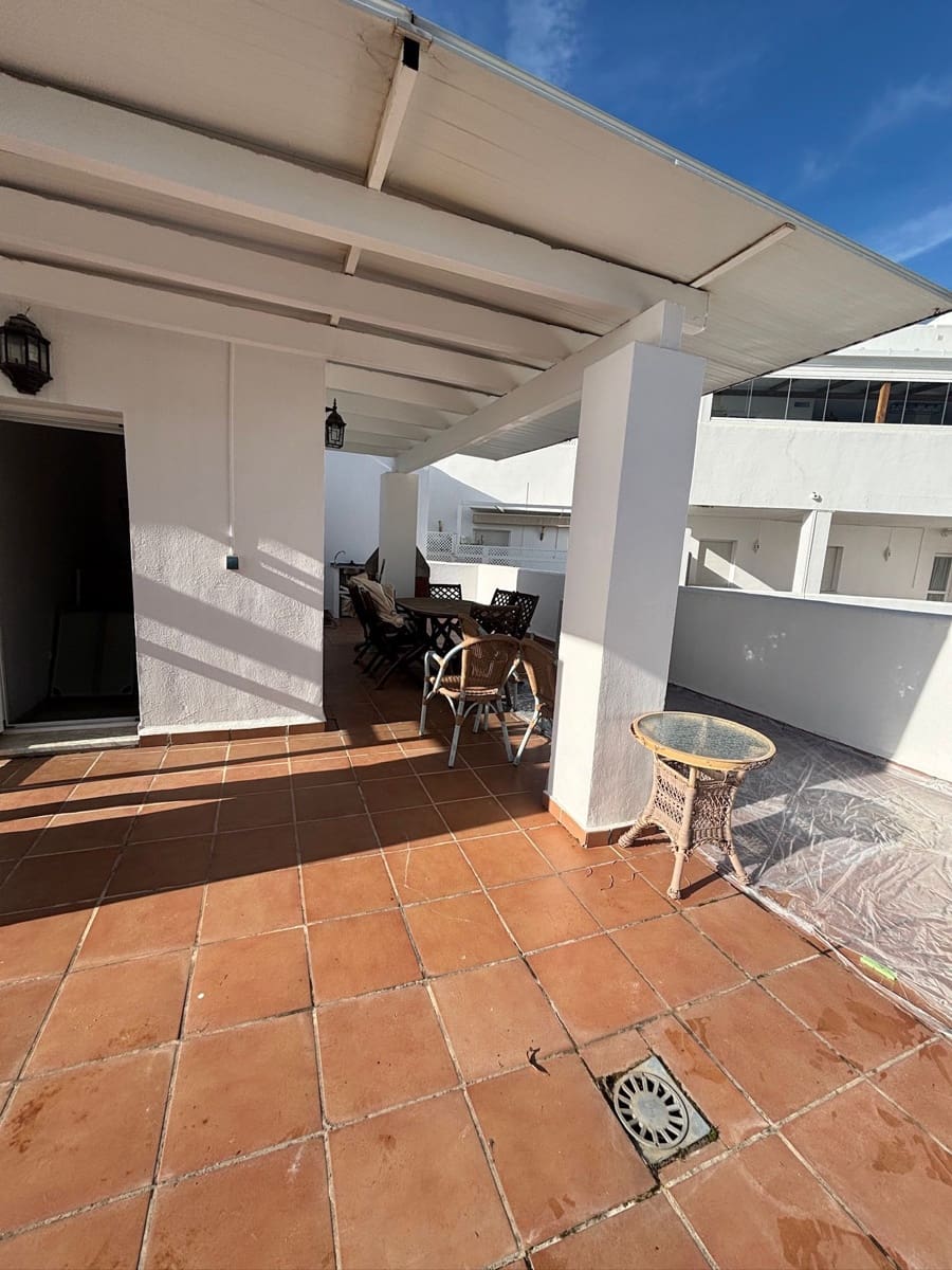 2 soverom Penthouse til salgs i Marbella med svømmebasseng garasje - € 815 000 (Ref: 9827123)