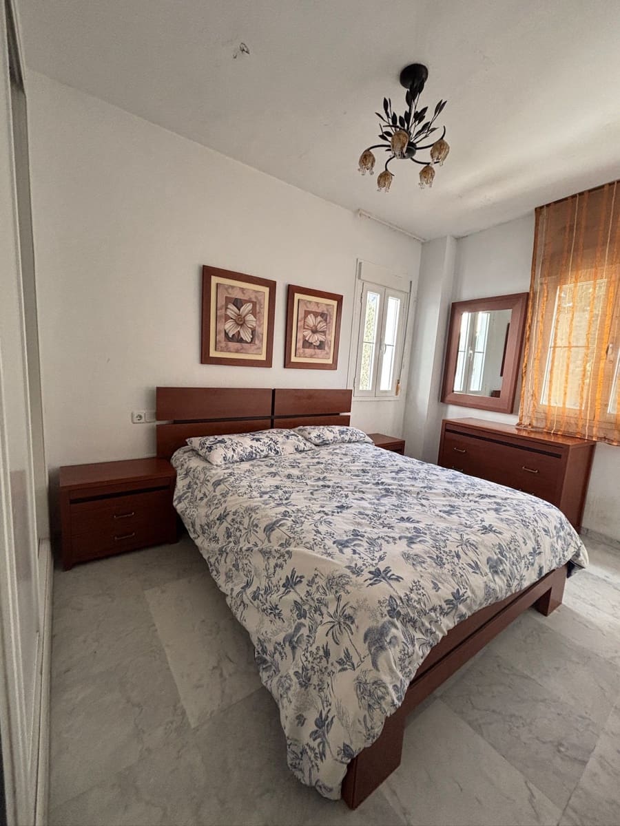 2 soverom Penthouse til salgs i Marbella med svømmebasseng garasje - € 815 000 (Ref: 9827123)