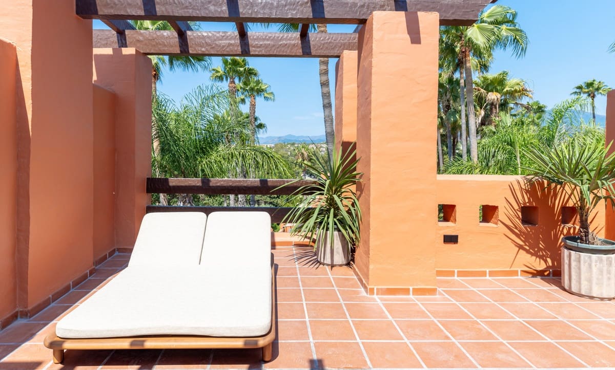 4 quarto Casa em Banda para venda em Marbella com garagem - 1 995 000 € (Ref: 9828879)
