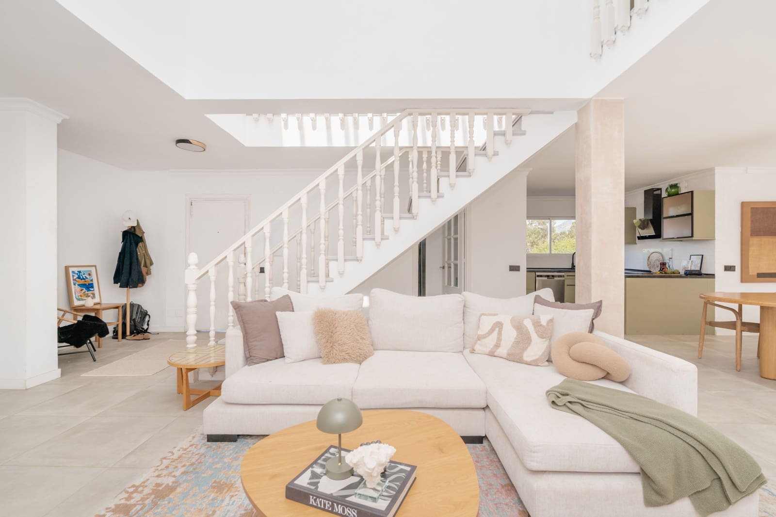 4 chambre Villa/Maison Semi-Mitoyenne à vendre à El Paraiso avec piscine garage - 850 000 € (Ref: 9831098)