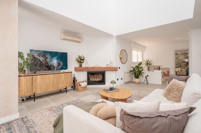 4 slaapkamer Halfvrijstaande villa te koop in El Paraiso, Estepona met zwembad garage - € 850.000 (Ref: 9831098)