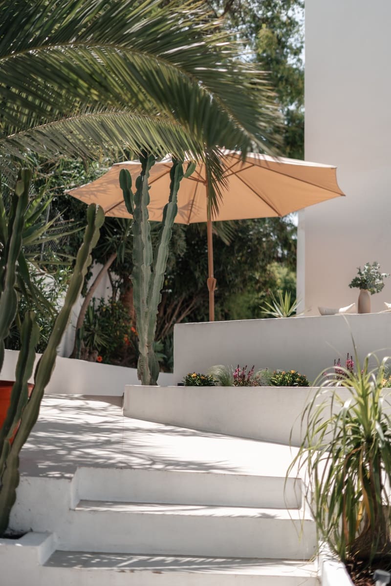 4 chambre Villa/Maison Semi-Mitoyenne à vendre à El Paraiso avec piscine garage - 850 000 € (Ref: 9831098)