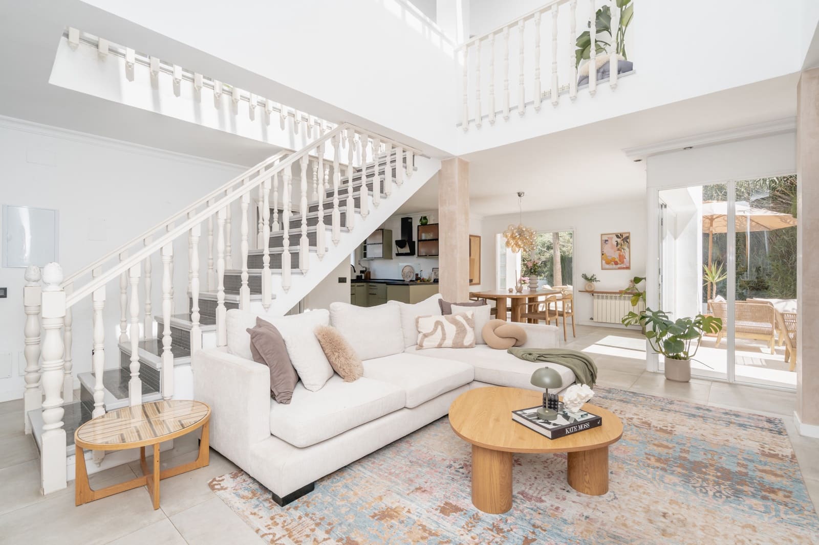 4 chambre Villa/Maison Semi-Mitoyenne à vendre à El Paraiso avec piscine garage - 850 000 € (Ref: 9831098)