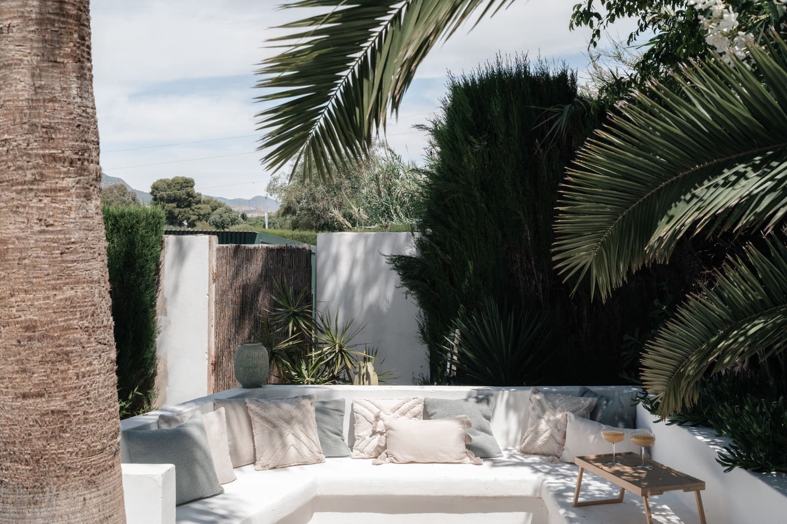 4 chambre Villa/Maison Semi-Mitoyenne à vendre à El Paraiso avec piscine garage - 850 000 € (Ref: 9831098)