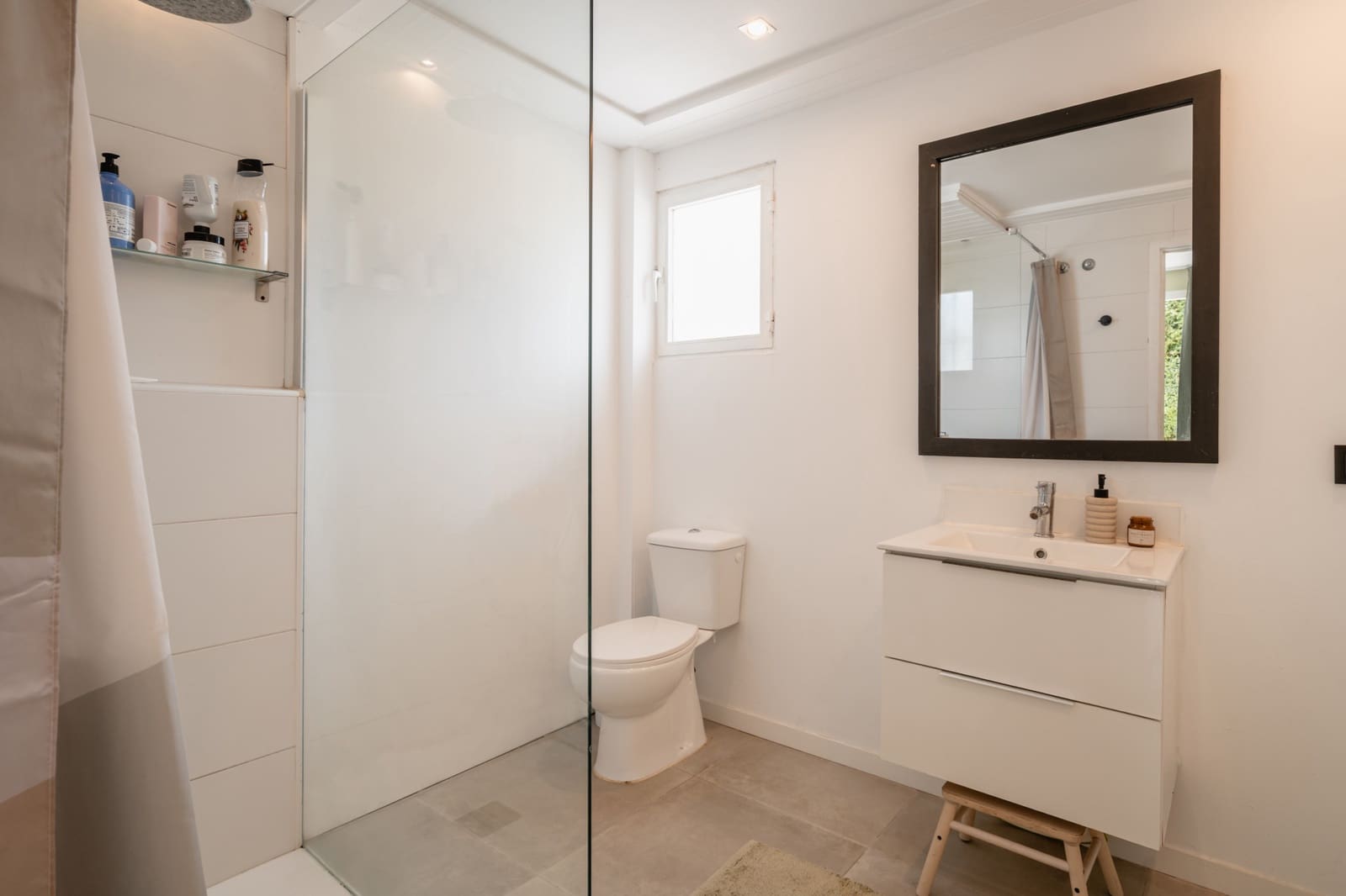 4 chambre Villa/Maison Semi-Mitoyenne à vendre à El Paraiso avec piscine garage - 850 000 € (Ref: 9831098)