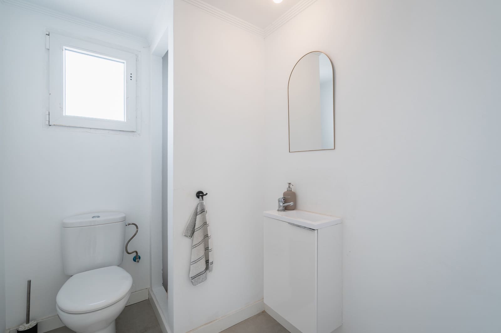 4 chambre Villa/Maison Semi-Mitoyenne à vendre à El Paraiso avec piscine garage - 850 000 € (Ref: 9831098)