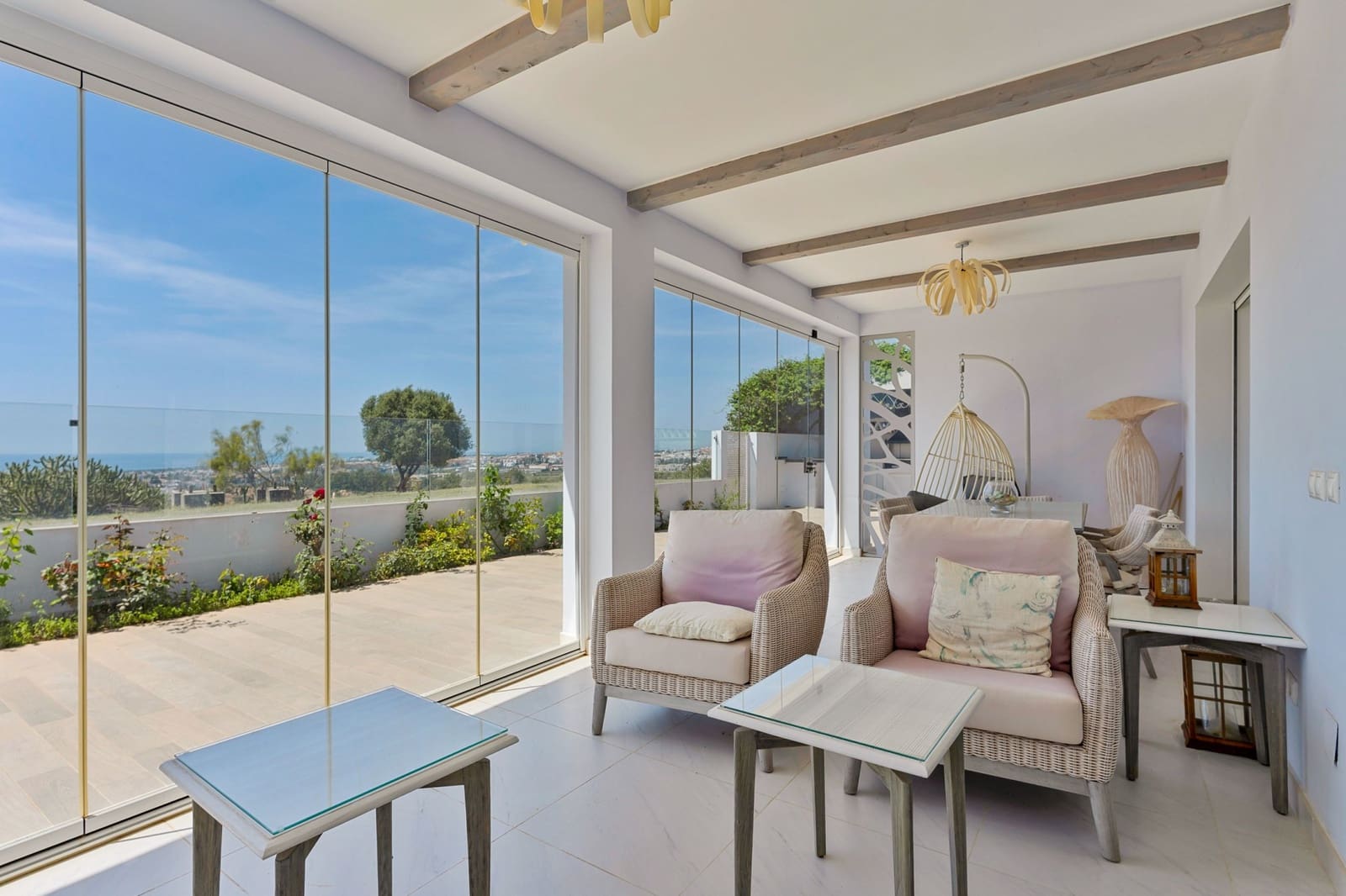 5 soveværelse Villa til salg i Nueva Andalucia med swimmingpool garage - € 2.500.000 (Ref: 9831100)
