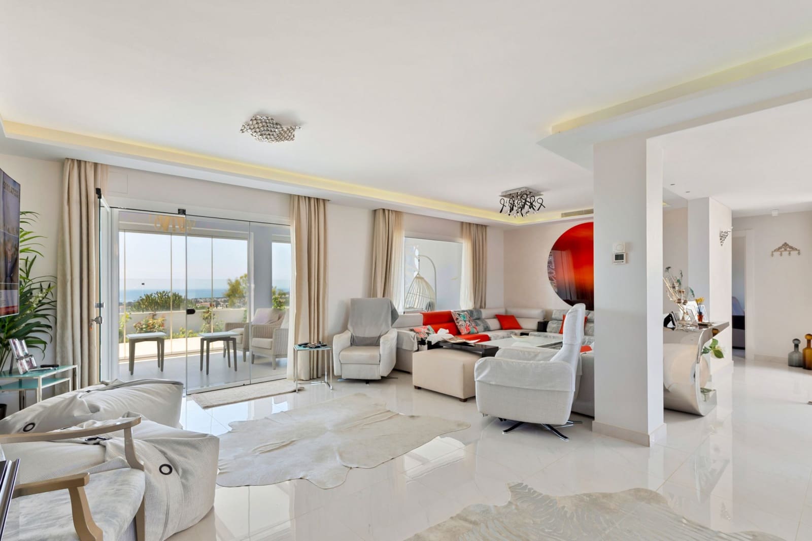 5 soveværelse Villa til salg i Nueva Andalucia med swimmingpool garage - € 2.500.000 (Ref: 9831100)