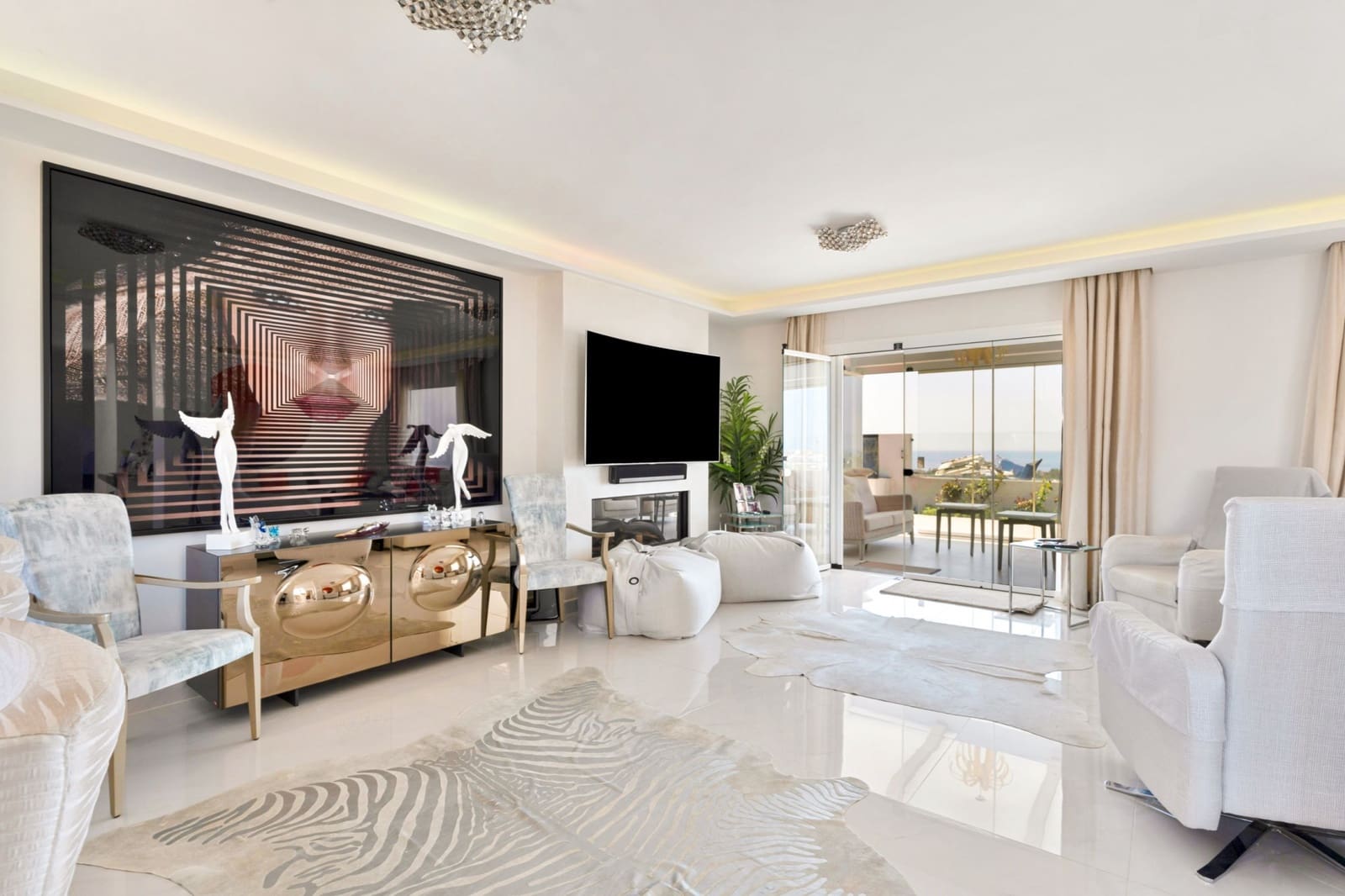 5 soveværelse Villa til salg i Nueva Andalucia med swimmingpool garage - € 2.500.000 (Ref: 9831100)