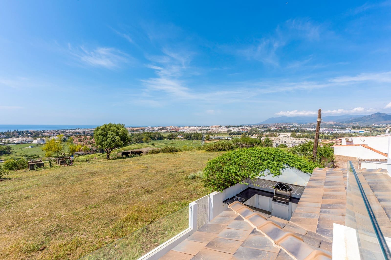 5 soveværelse Villa til salg i Nueva Andalucia med swimmingpool garage - € 2.500.000 (Ref: 9831100)