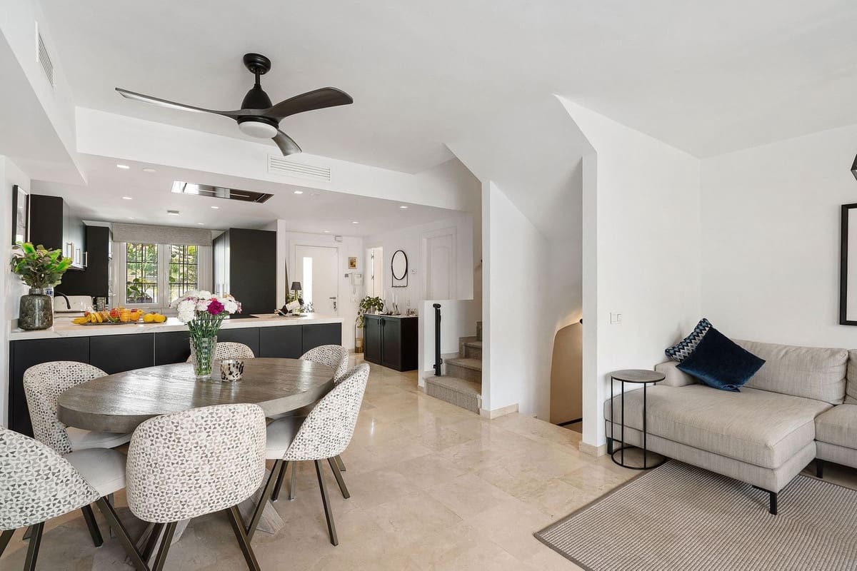 4 camera da letto Casa in vendita in Marbella con piscina garage - 1.195.000 € (Rif: 9831101)