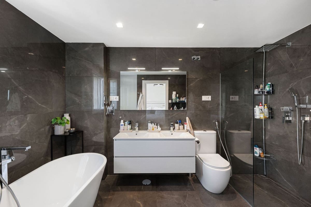 4 camera da letto Casa in vendita in Marbella con piscina garage - 1.195.000 € (Rif: 9831101)
