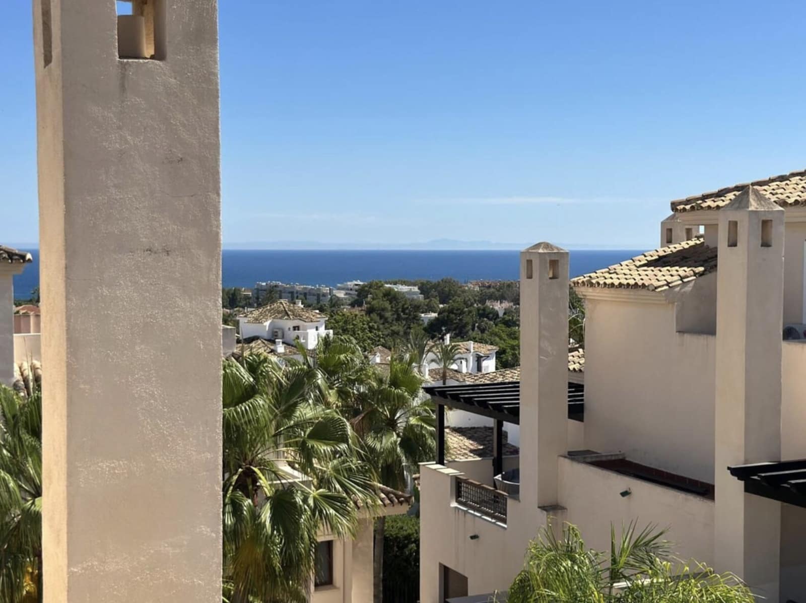 3 bedroom Penthouse for sale in Nueva Andalucia with pool garage - € 1,525,000 (Ref: 9831104)