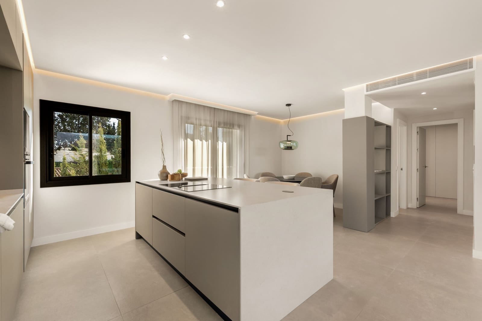 2 Zimmer Apartment zu verkaufen in Marbella mit Pool Garage - 995.000 € (Ref: 9831106)