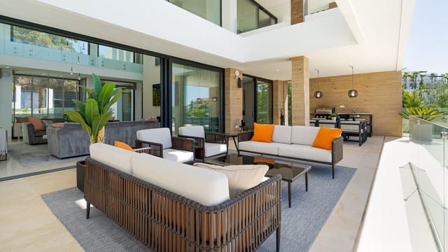 5 bedroom Villa for sale in Benahavís with pool garage - € 4,595,000 (Ref: 9833510)