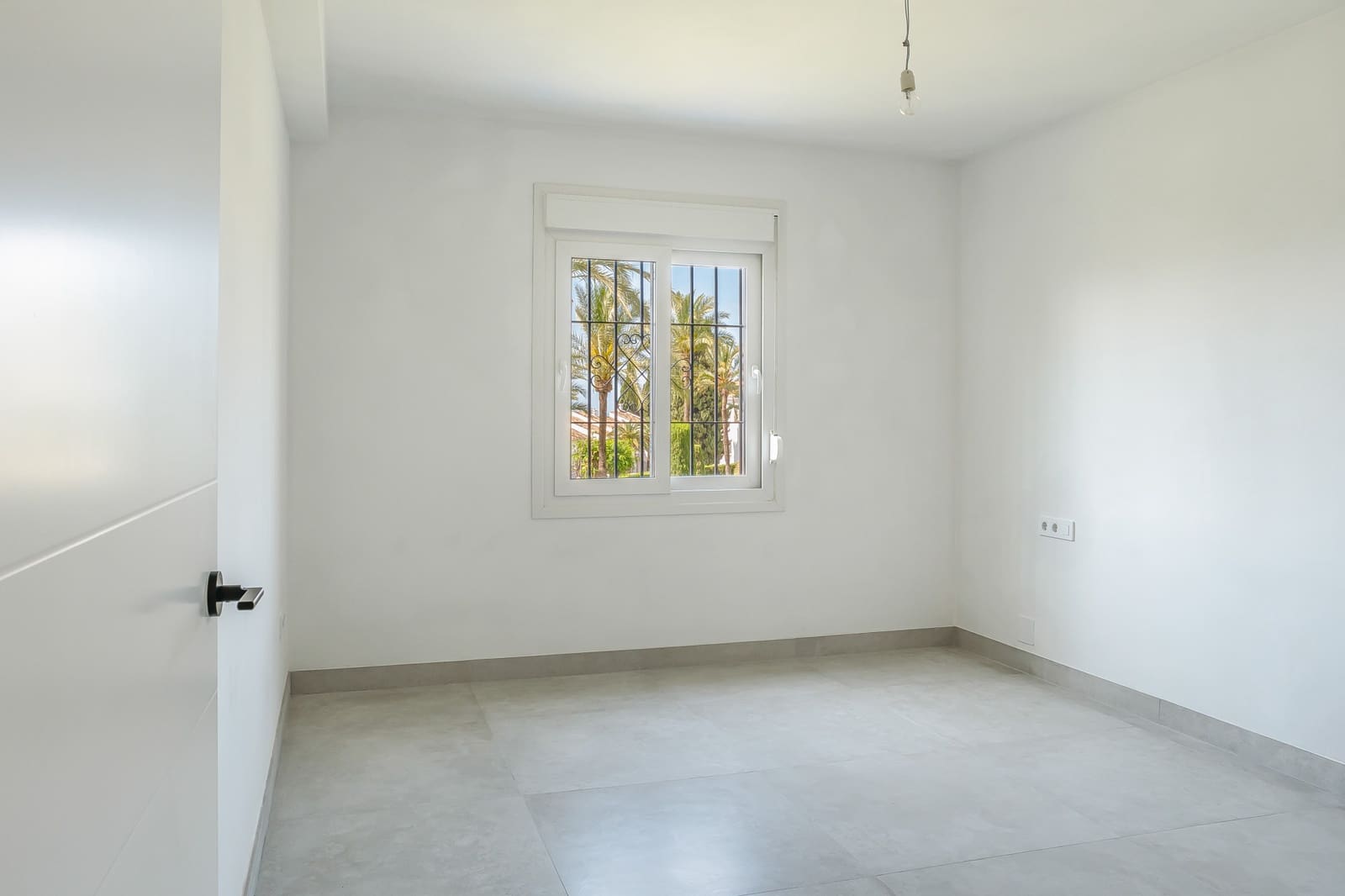 3 bedroom Apartment for sale in Marbella with pool garage - € 895,000 (Ref: 9833511)