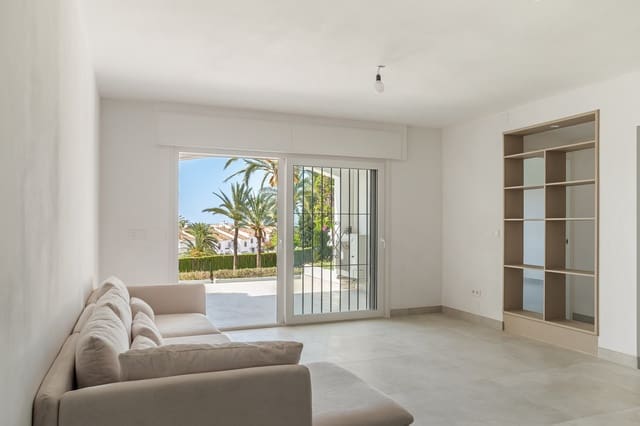 3 slaapkamer Appartement te koop in Nueva Andalucía Centro, Marbella met zwembad garage - € 875.000 (Ref: 9833511)