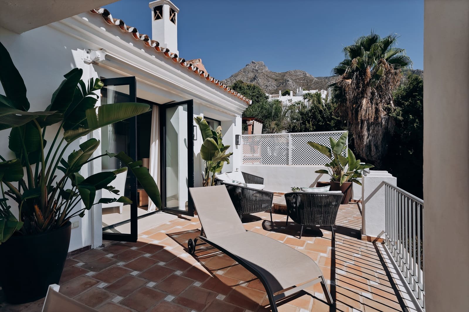 4 quarto Casa em Banda para venda em Marbella com piscina - 1 590 000 € (Ref: 9833512)