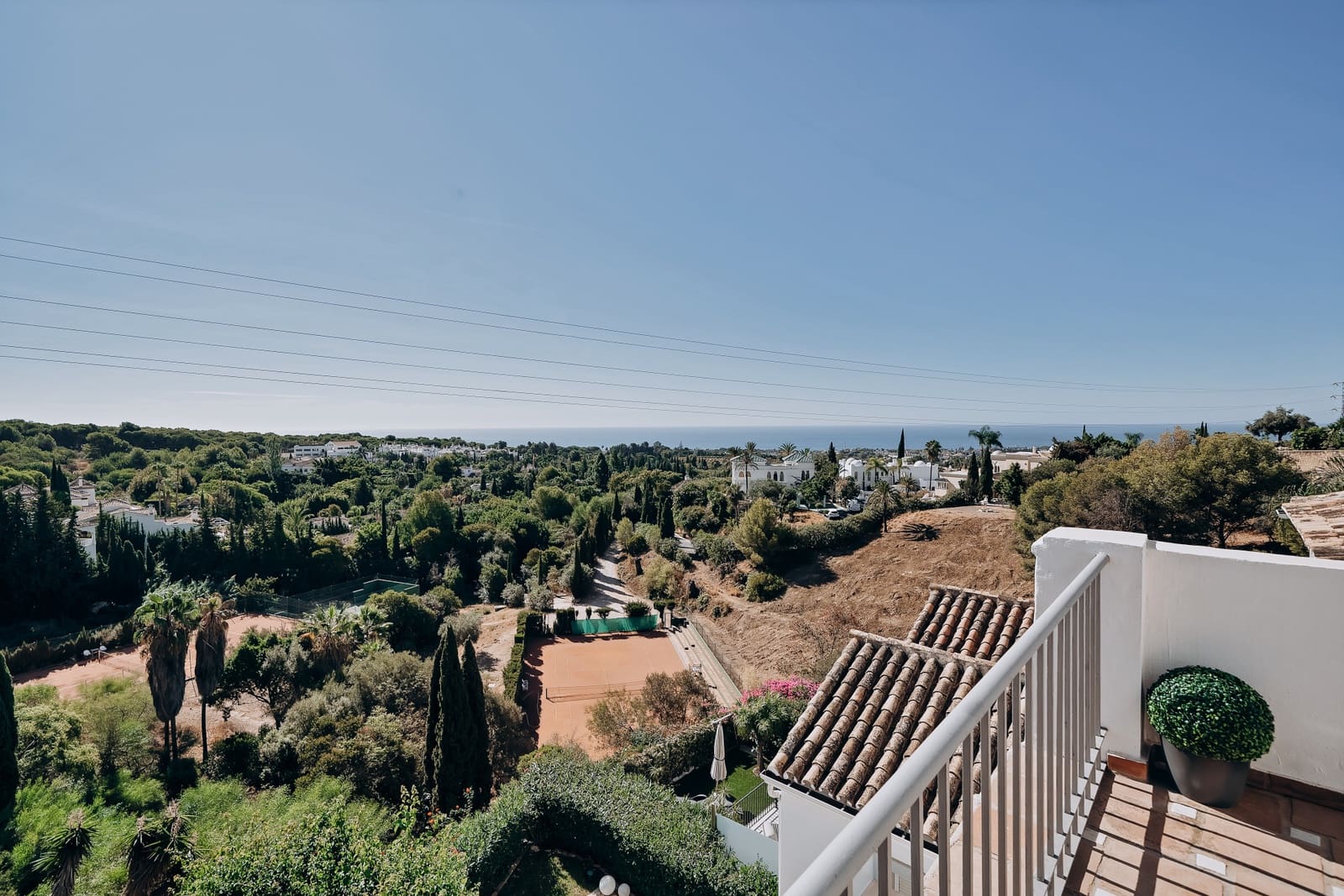 4 bedroom Townhouse for sale in Marbella with pool - € 1,590,000 (Ref: 9833512)