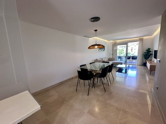 Ático de 3 habitaciones en San Pedro de Alcantara, Marbella en venta con piscina garaje - 769.000 € (Ref: 9836226)