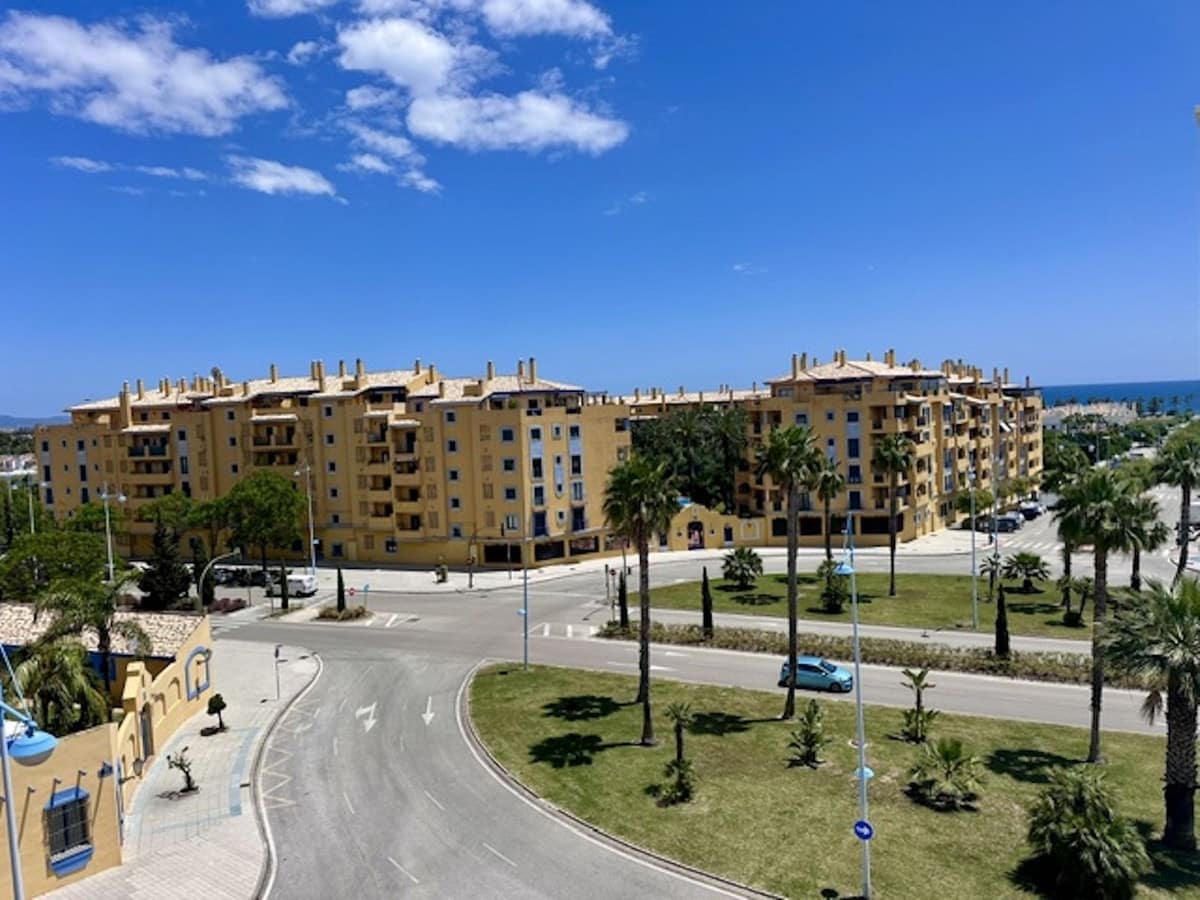 3 bedroom Penthouse for sale in San Pedro de Alcantara with pool garage - € 769,000 (Ref: 9836226)