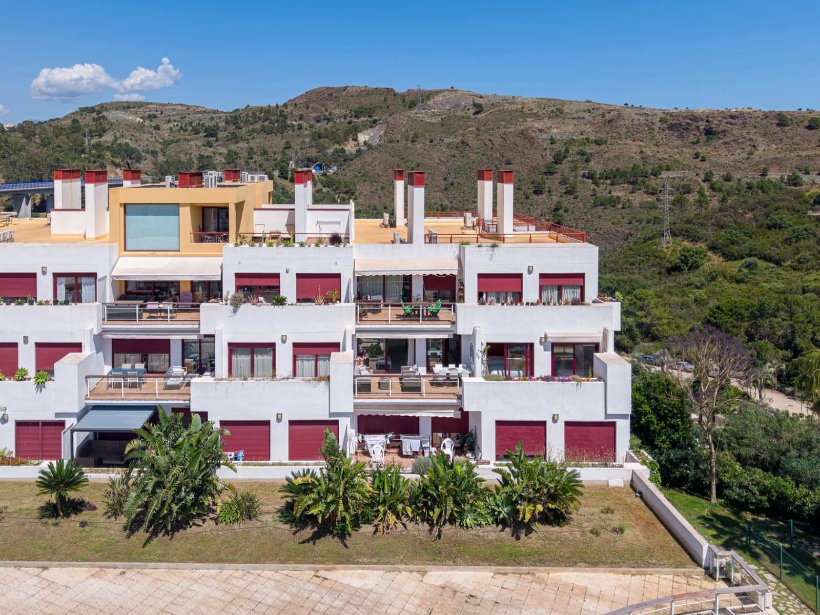 2 sovrum Lägenhet till salu i Benahavis med pool garage - 349 000 € (Ref: 9839078)