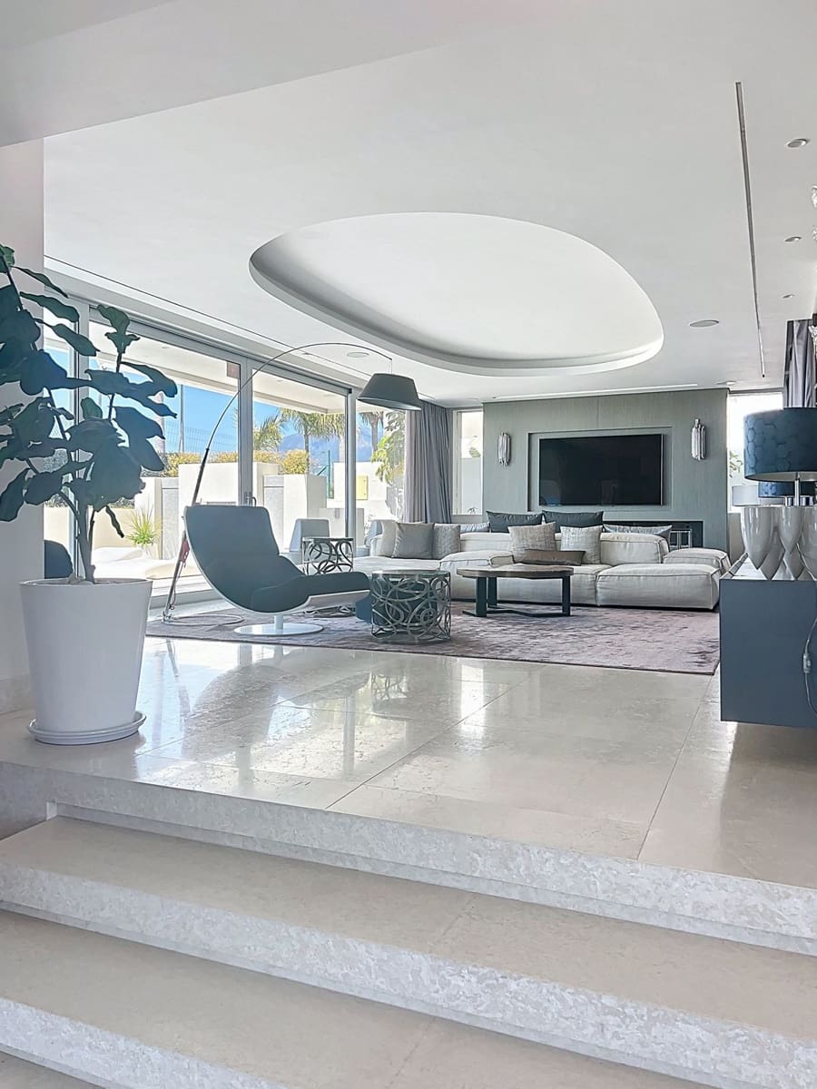 5 bedroom Villa for sale in Nueva Andalucia with pool garage - € 3,990,000 (Ref: 9839079)