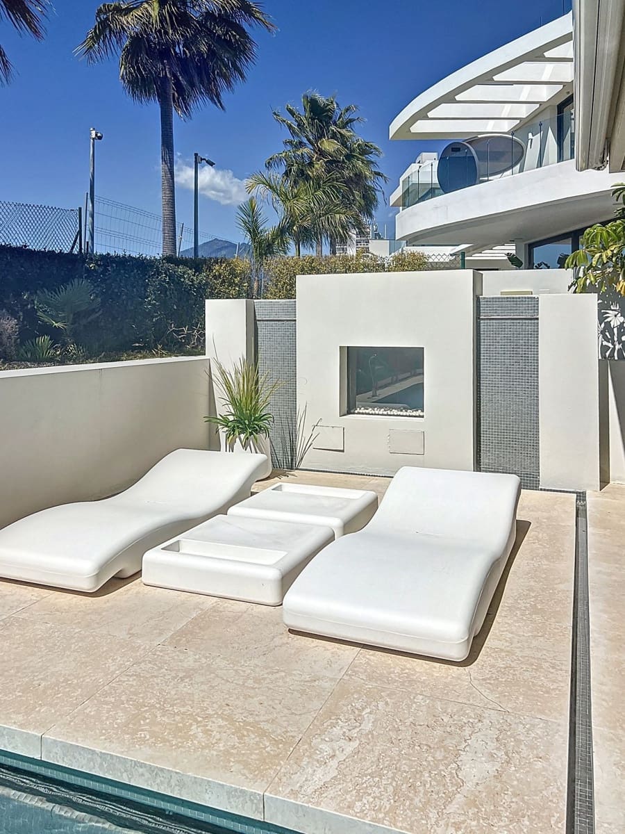 5 bedroom Villa for sale in Nueva Andalucia with pool garage - € 3,990,000 (Ref: 9839079)