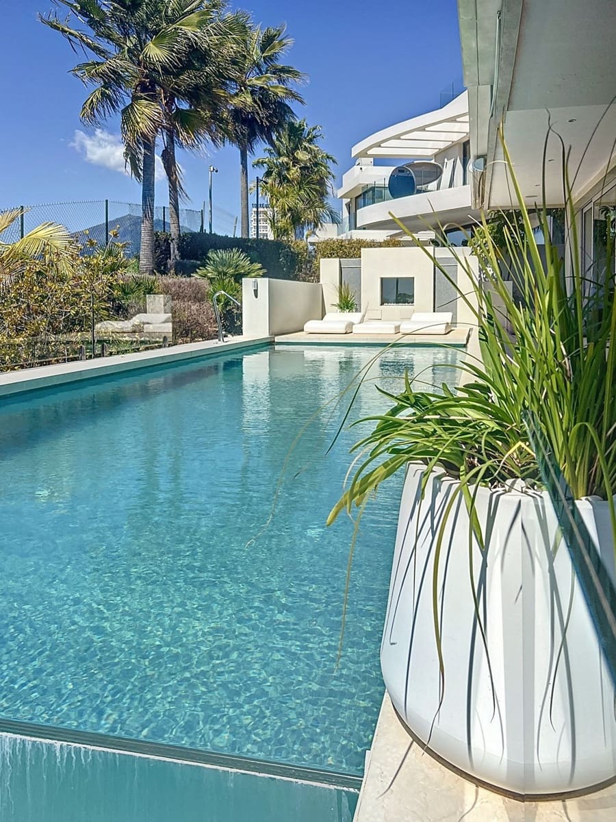 5 bedroom Villa for sale in Nueva Andalucia with pool garage - € 3,990,000 (Ref: 9839079)
