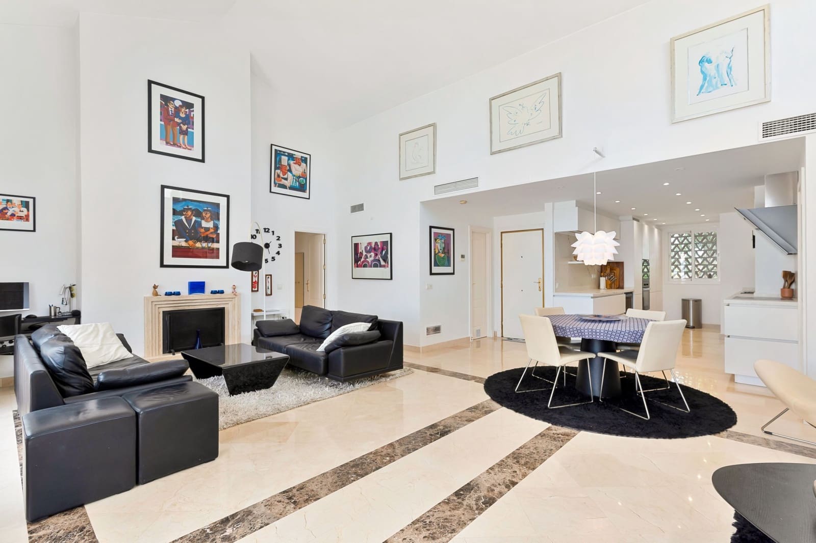 3 bedroom Penthouse for sale in San Pedro de Alcantara with pool garage - € 1,550,000 (Ref: 9840309)