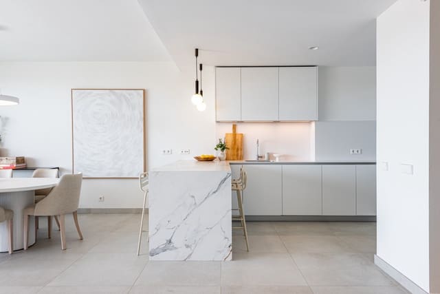 4 soverom Kjedet enebolig til salgs i San Pedro de Alcantara, Marbella med svømmebasseng garasje - € 1 395 000 (Ref: 9842785)