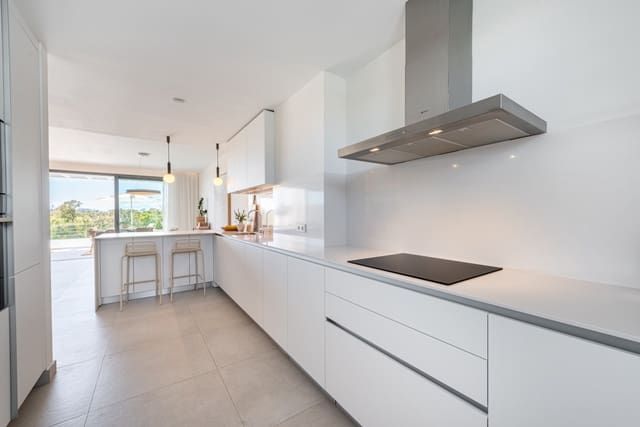 4 soverom Kjedet enebolig til salgs i San Pedro de Alcantara, Marbella med svømmebasseng garasje - € 1 395 000 (Ref: 9842785)