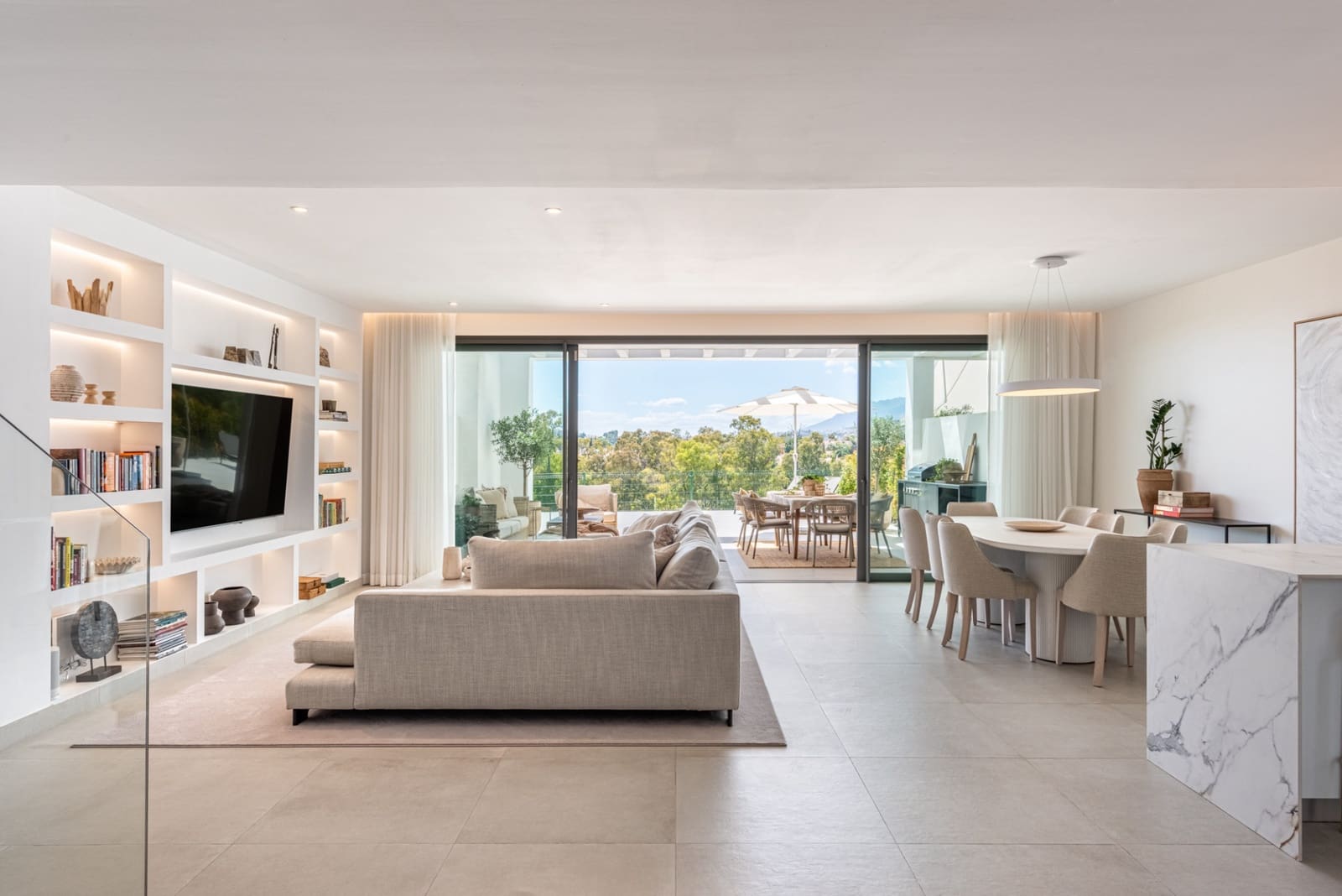 4 bedroom Semi-detached Villa for sale in San Pedro de Alcantara with pool garage - € 1,395,000 (Ref: 9842785)