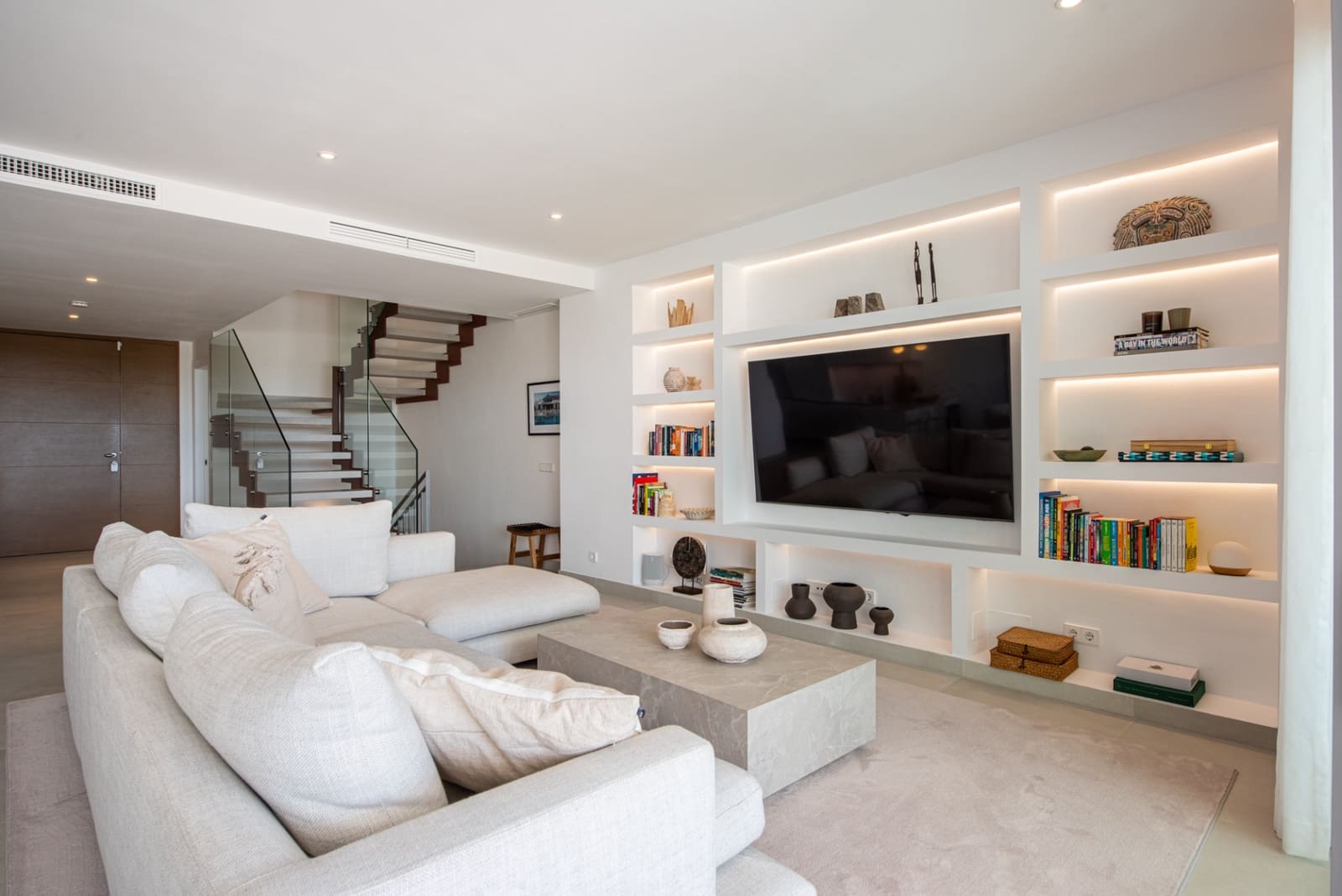 4 bedroom Semi-detached Villa for sale in San Pedro de Alcantara with pool garage - € 1,395,000 (Ref: 9842785)