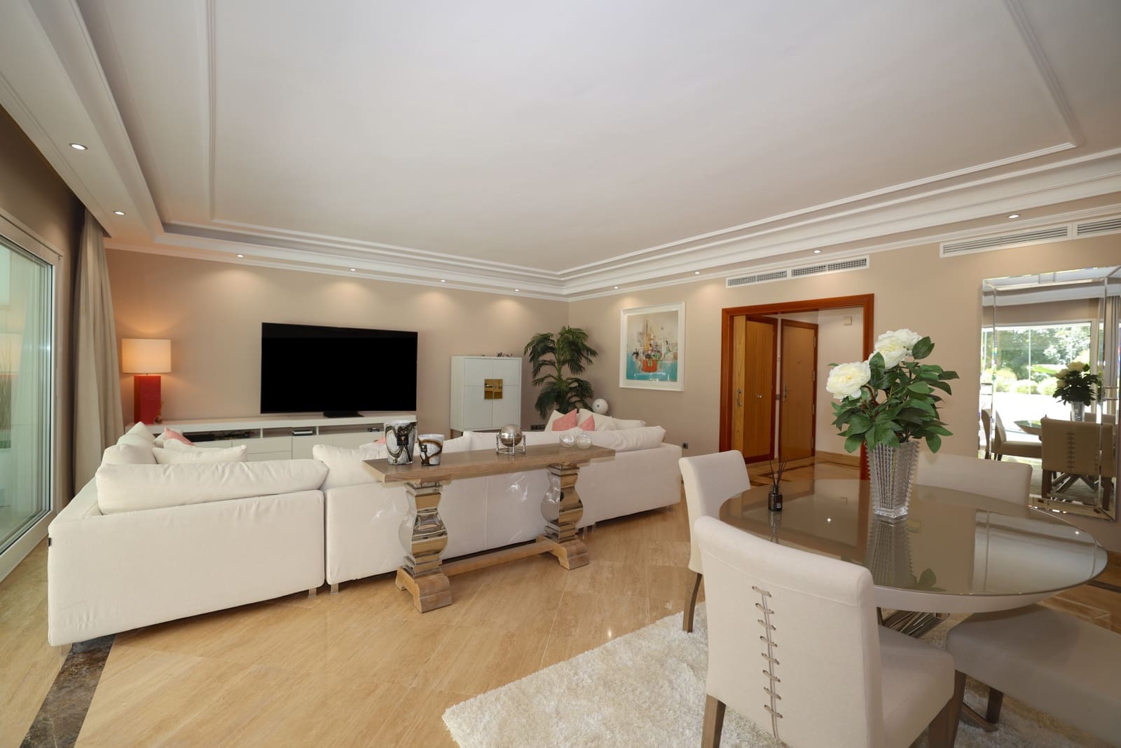 2 sypialnia Apartament na sprzedaż w Marbella z basenem garażem - 1 250 000 € (Ref: 9842787)