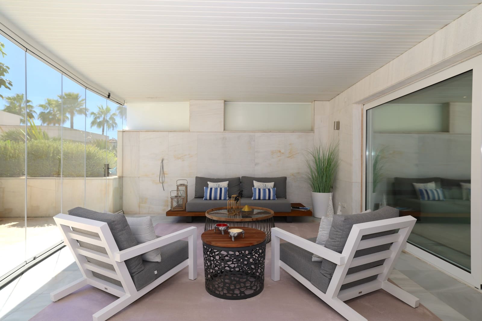 2 sypialnia Apartament na sprzedaż w Marbella z basenem garażem - 1 250 000 € (Ref: 9842787)