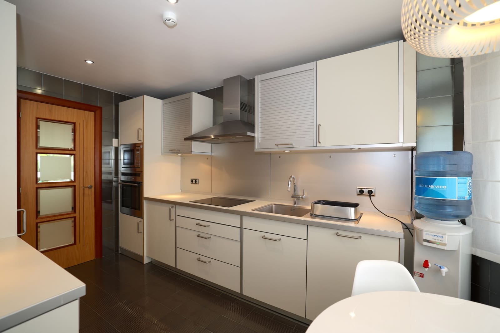 2 sypialnia Apartament na sprzedaż w Marbella z basenem garażem - 1 250 000 € (Ref: 9842787)
