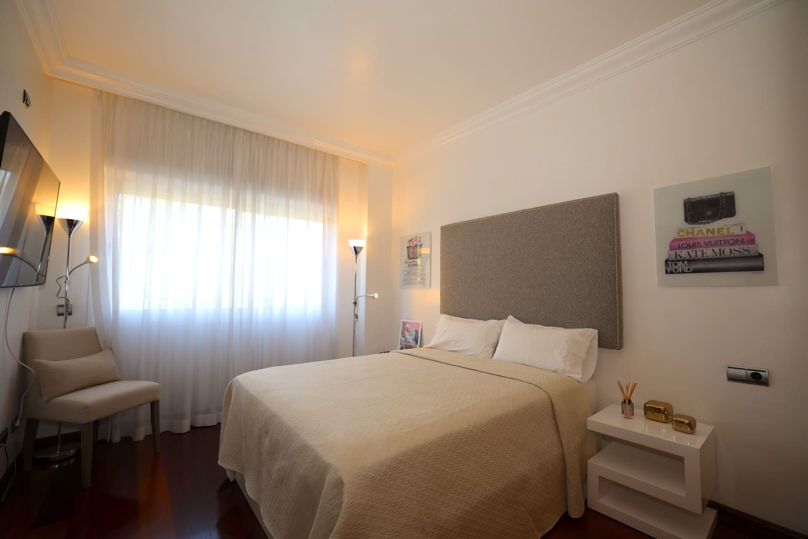 2 sypialnia Apartament na sprzedaż w Marbella z basenem garażem - 1 250 000 € (Ref: 9842787)