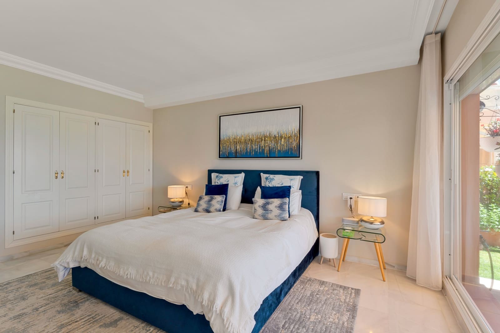 2 soveværelse Lejlighed til salg i Marbella med swimmingpool garage - € 950.000 (Ref: 9845283)