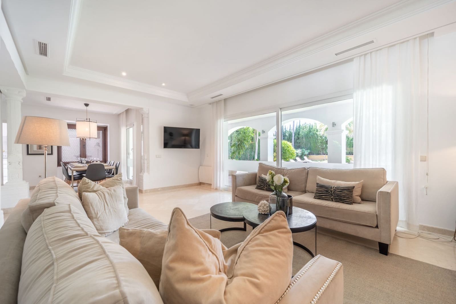 4 quarto Moradia para venda em Nueva Andalucia com piscina garagem - 2 650 000 € (Ref: 9845284)